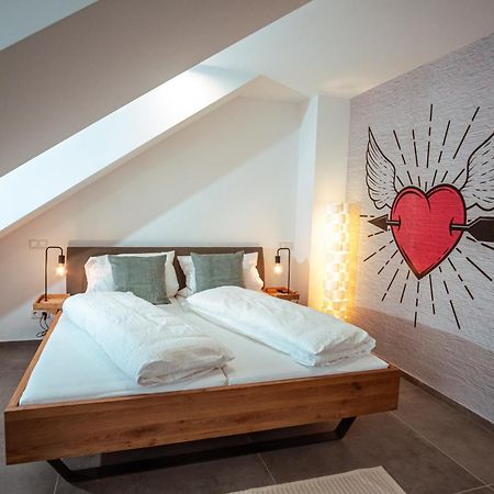 Ferienwohnung Moselherz - Urlaub Im Wein- Und Ferienort Bekond Exterior foto