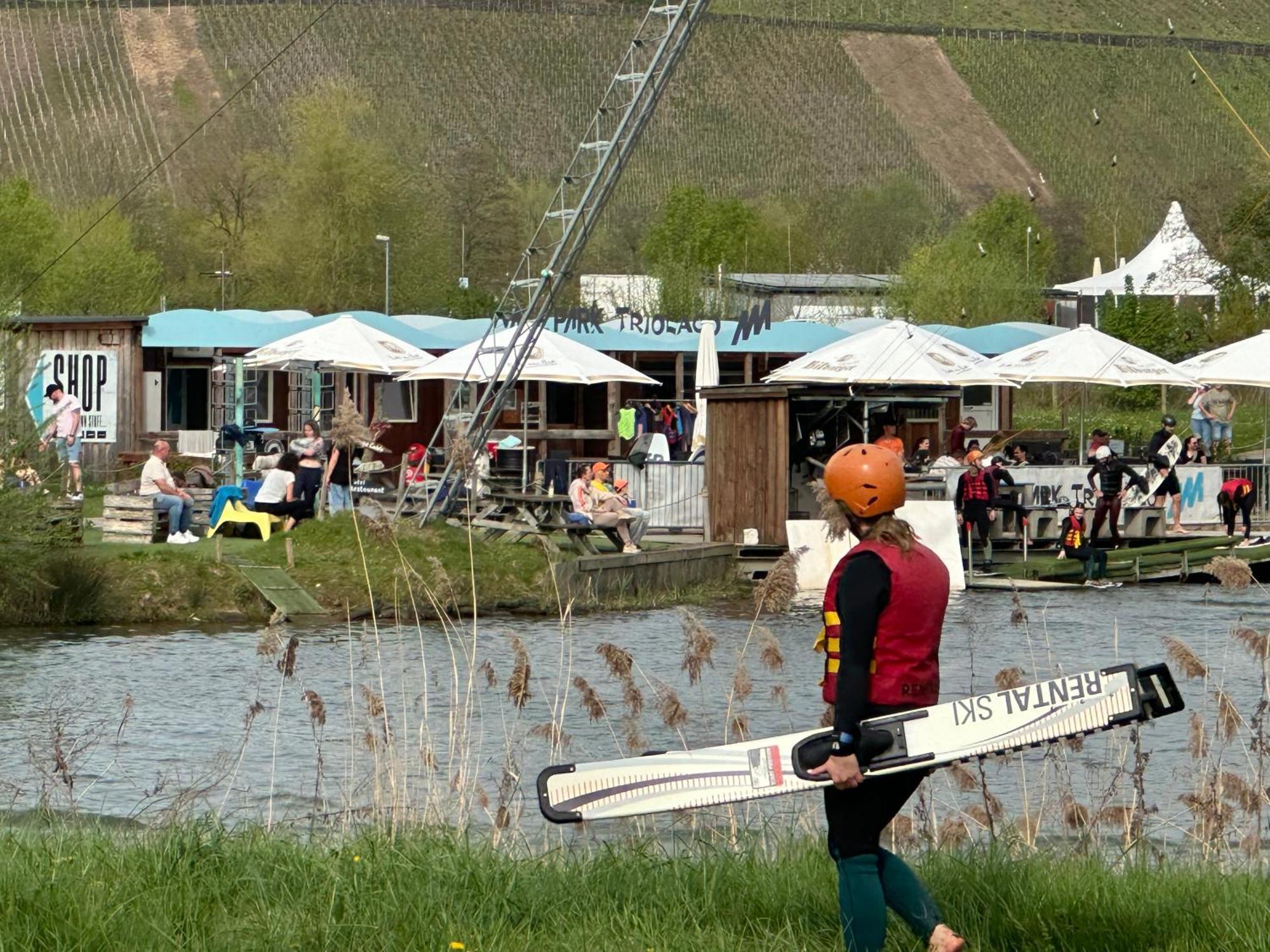 Ferienwohnung Moselherz - Urlaub Im Wein- Und Ferienort Bekond Exterior foto